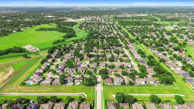 3920 Oak Dale Drive, Pearland, TX 77581