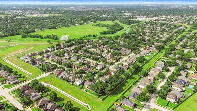 3920 Oak Dale Drive, Pearland, TX 77581