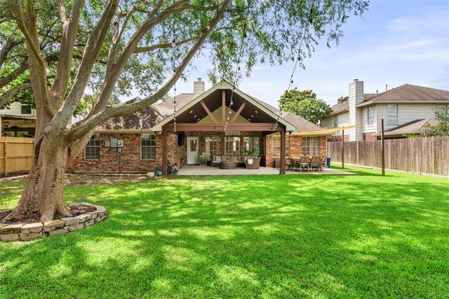 3920 Oak Dale Drive, Pearland, TX 77581