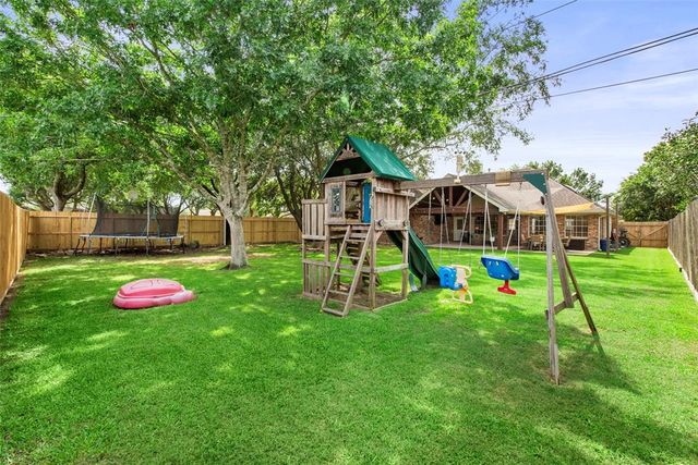 3920 Oak Dale Drive, Pearland, TX 77581