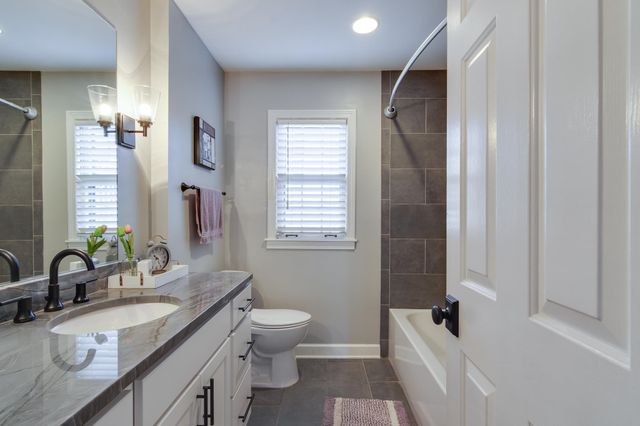 6764 SUNBURST CV, Memphis, TN 38119