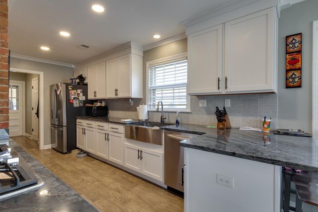 6764 SUNBURST CV, Memphis, TN 38119