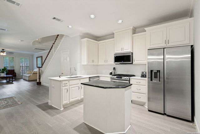 145 ELIZABETH RD, Alamo Heights, TX 78209
