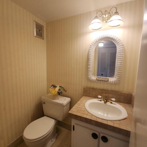 262 Sussex M, West Palm Beach, FL 33417