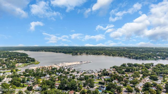 179 Mckinley Court, Brick, NJ 08724