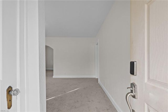 9525 Selby PL, Norfolk, VA 23503