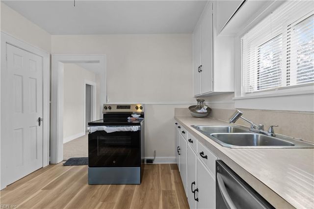 9525 Selby PL, Norfolk, VA 23503