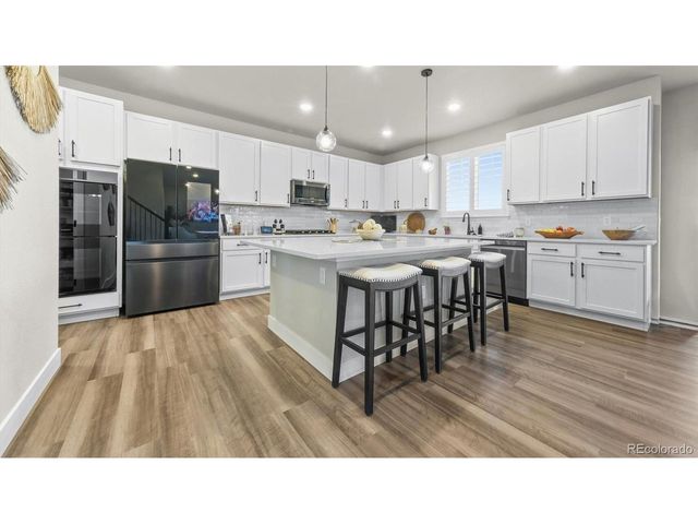 27994 E Indore Dr, Aurora, CO 80016