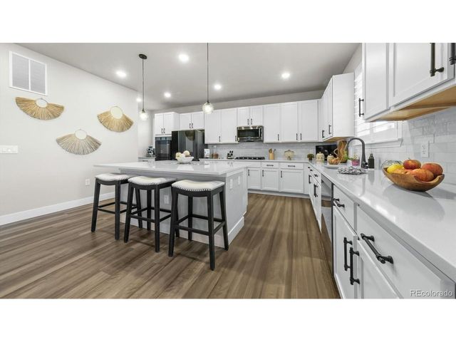 27994 E Indore Dr, Aurora, CO 80016