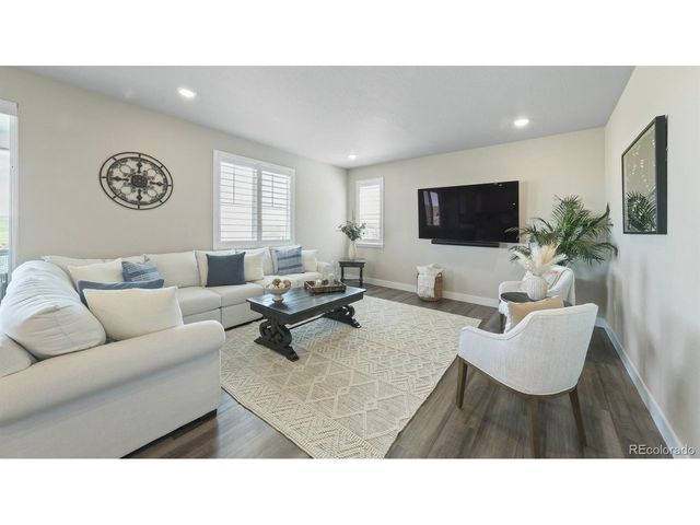 27994 E Indore Dr, Aurora, CO 80016