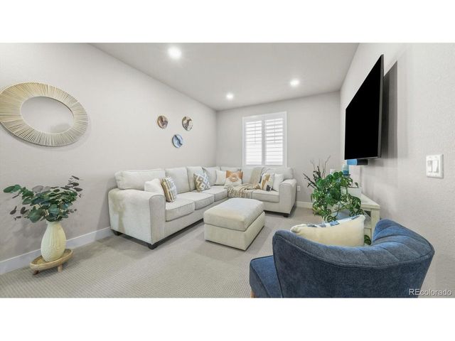 27994 E Indore Dr, Aurora, CO 80016