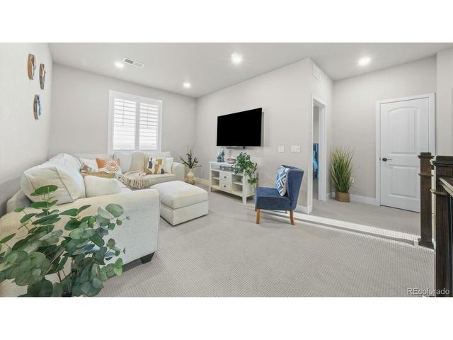 27994 E Indore Dr, Aurora, CO 80016