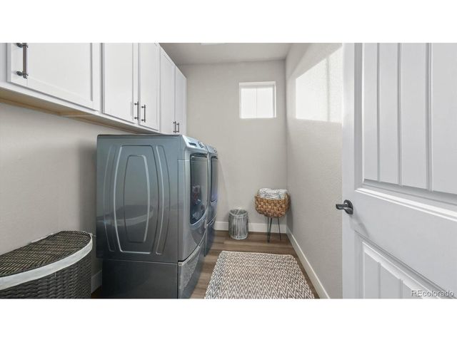 27994 E Indore Dr, Aurora, CO 80016