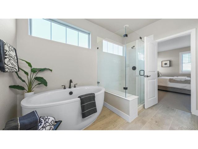 27994 E Indore Dr, Aurora, CO 80016