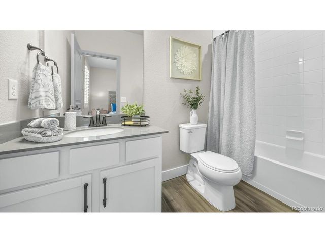 27994 E Indore Dr, Aurora, CO 80016