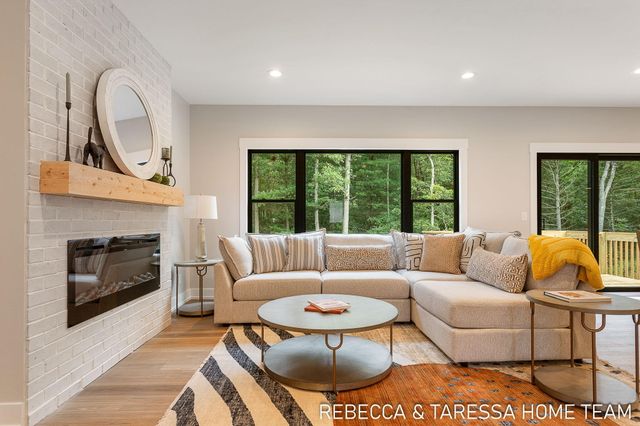 404 Sabine Drive 9, Muskegon, MI 49442