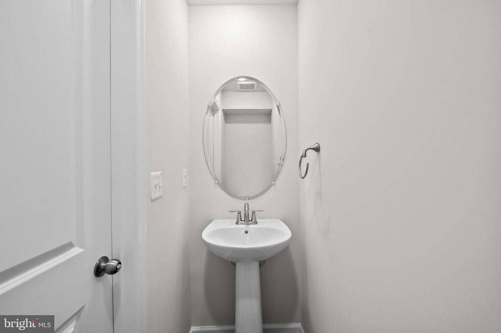 601 MOZART WAY, Baltimore, MD 21224