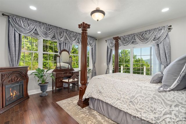 114 Nesting Ridge, Waynesville, NC 28785