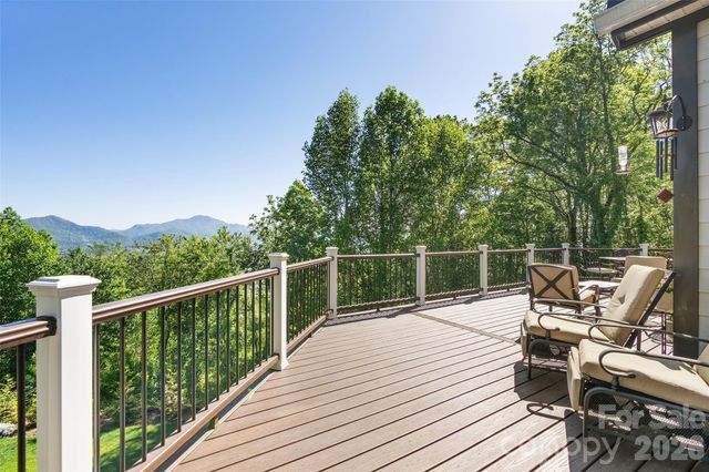 114 Nesting Ridge, Waynesville, NC 28785