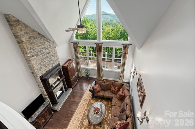 114 Nesting Ridge, Waynesville, NC 28785