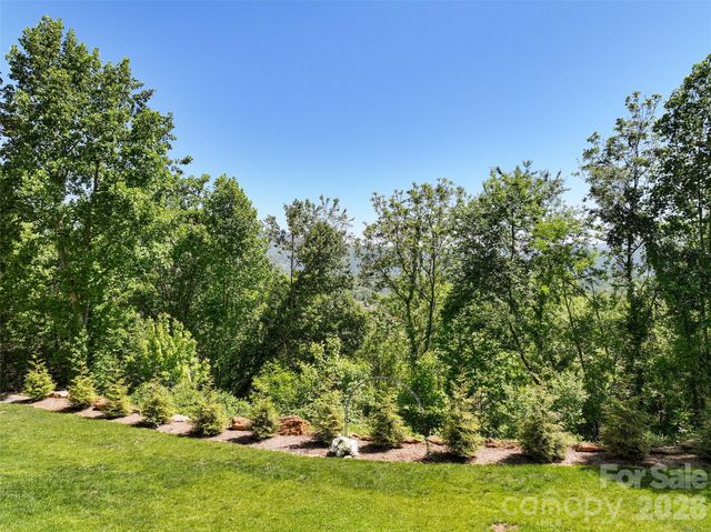 114 Nesting Ridge, Waynesville, NC 28785