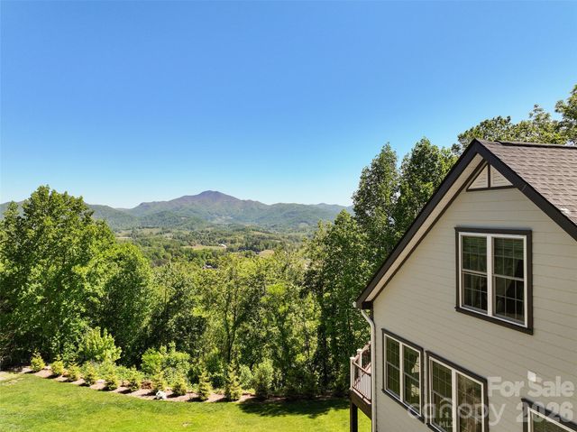 114 Nesting Ridge, Waynesville, NC 28785