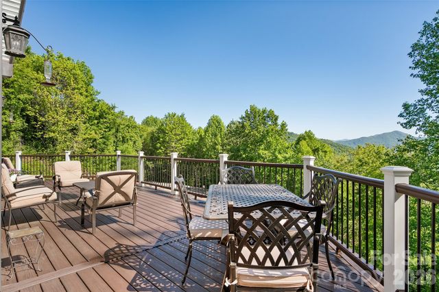114 Nesting Ridge, Waynesville, NC 28785