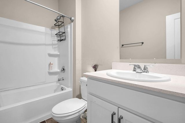 261 Crestview Court, Pickerington, OH 43147