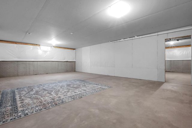 261 Crestview Court, Pickerington, OH 43147