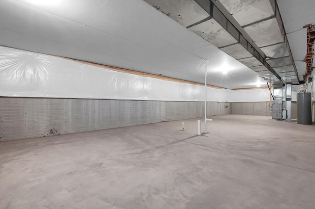 261 Crestview Court, Pickerington, OH 43147