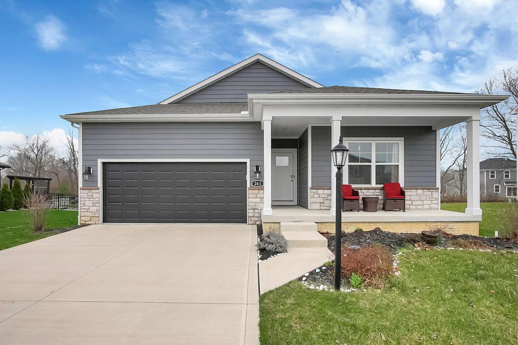 261 Crestview Court, Pickerington, OH 43147