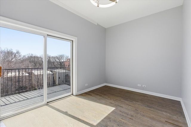 1935 W Belmont Avenue 4, Chicago, IL 60657