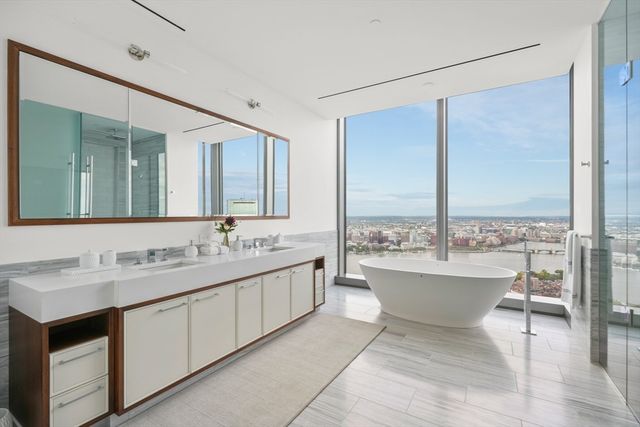 1 Dalton St 5802, Boston, MA 02199