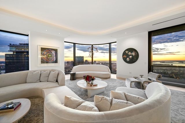 1 Dalton St 5802, Boston, MA 02199