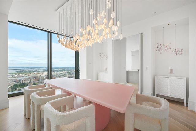 1 Dalton St 5802, Boston, MA 02199