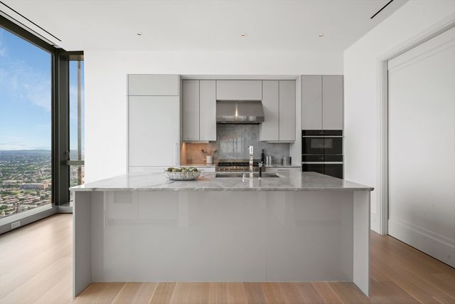 1 Dalton St 5802, Boston, MA 02199