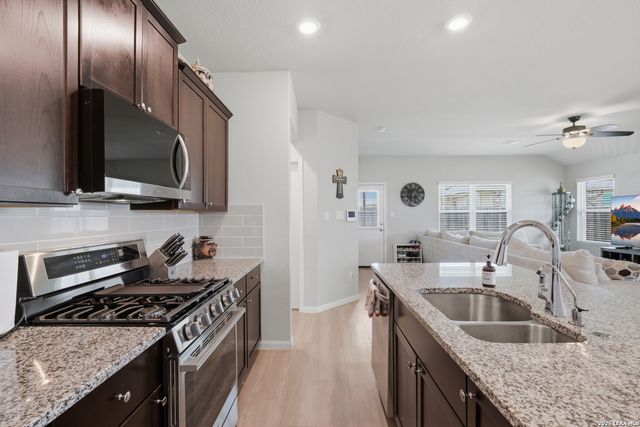 31677 FAR AWAY LN, Bulverde, TX 78163