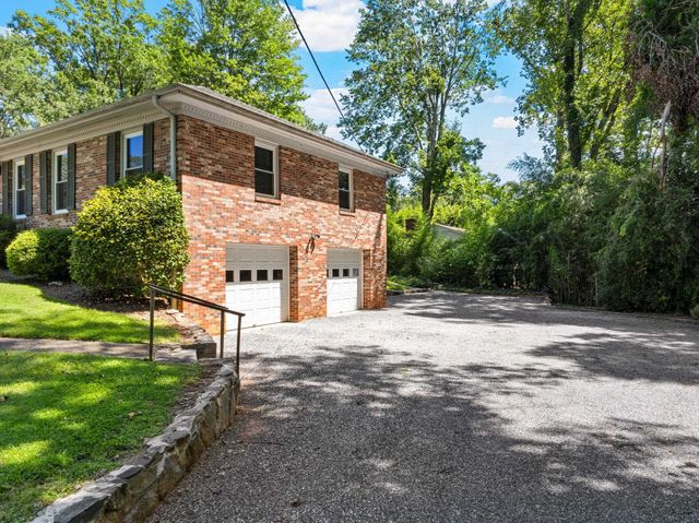 174 New Market Street, Tryon, NC 28782
