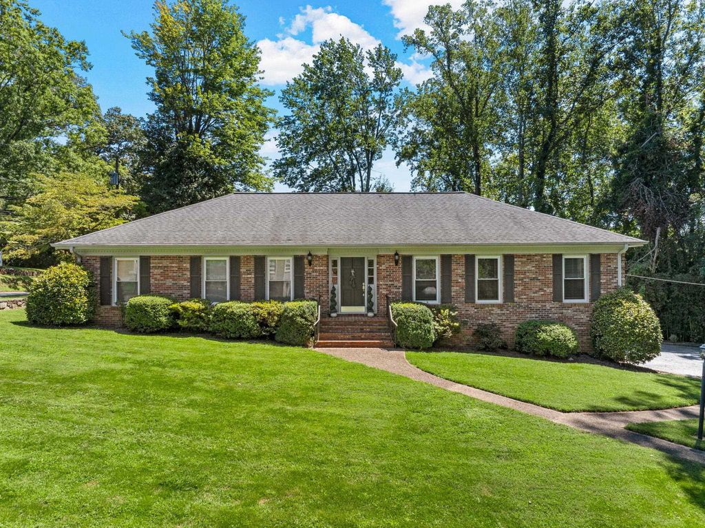 174 New Market Street, Tryon, NC 28782