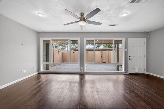 2303 Briarwest Boulevard 2303, Houston, TX 77077