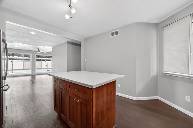 2303 Briarwest Boulevard 2303, Houston, TX 77077