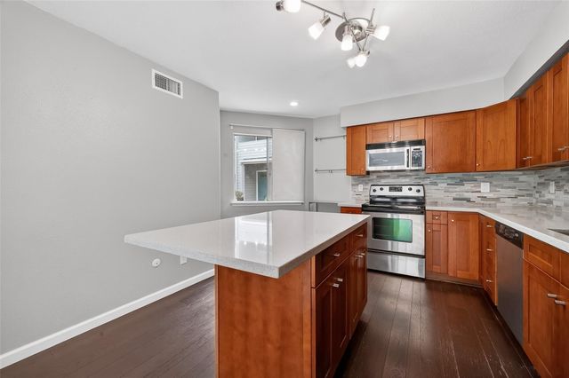 2303 Briarwest Boulevard 2303, Houston, TX 77077