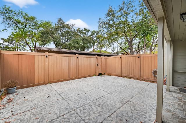 2303 Briarwest Boulevard 2303, Houston, TX 77077
