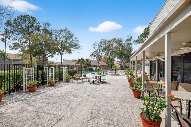 2303 Briarwest Boulevard 2303, Houston, TX 77077