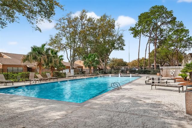 2303 Briarwest Boulevard 2303, Houston, TX 77077