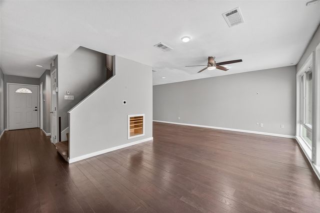 2303 Briarwest Boulevard 2303, Houston, TX 77077