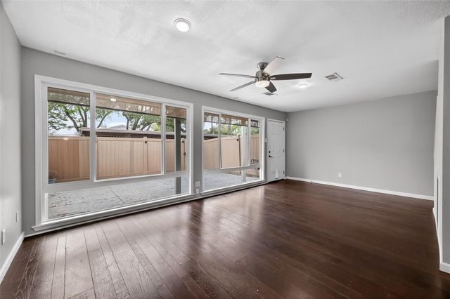 2303 Briarwest Boulevard 2303, Houston, TX 77077