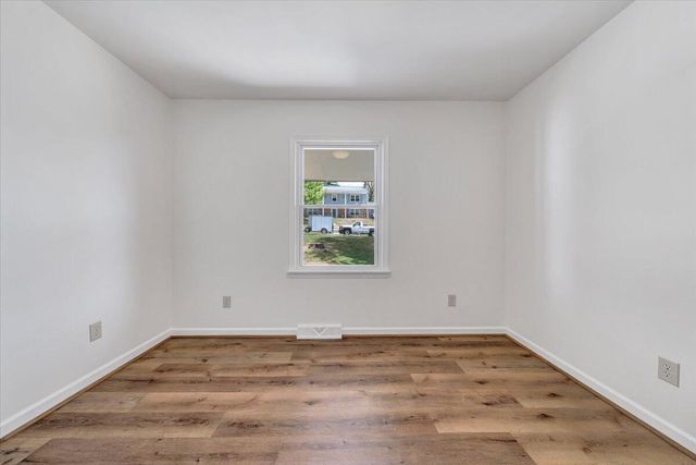 5424 Loblolly DR, Roanoke, VA 24019