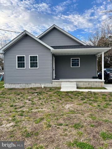 100 WOLCOTT ST, Harrington, DE 19952