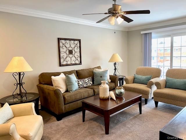 9 Williams Boulevard 6-1B, Lake Grove, NY 11755